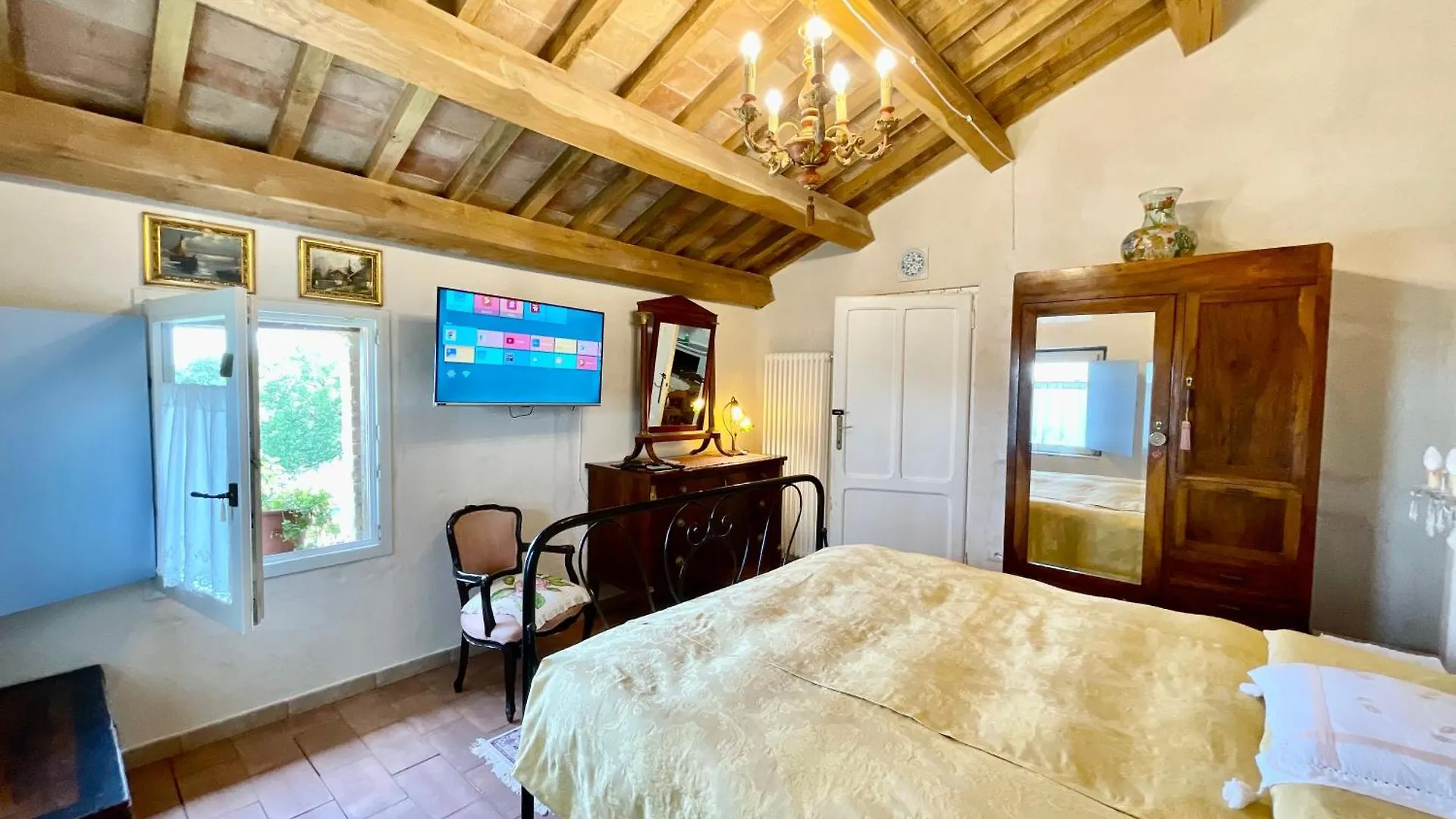 Rustico Con Jacuzzi Privata Bbq E 3 Camere Montegridolfo 0*,  Italia