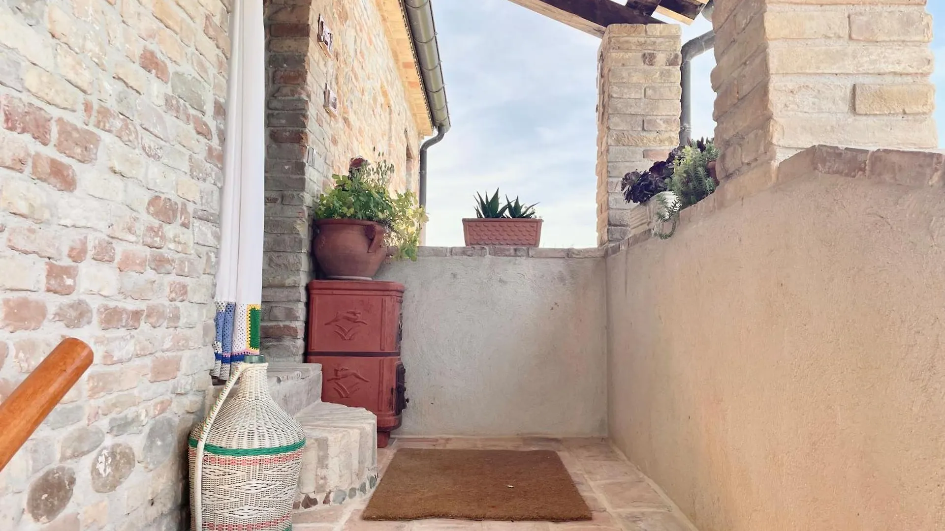 Casa vacanze Rustico Con Jacuzzi Privata Bbq E 3 Camere Montegridolfo