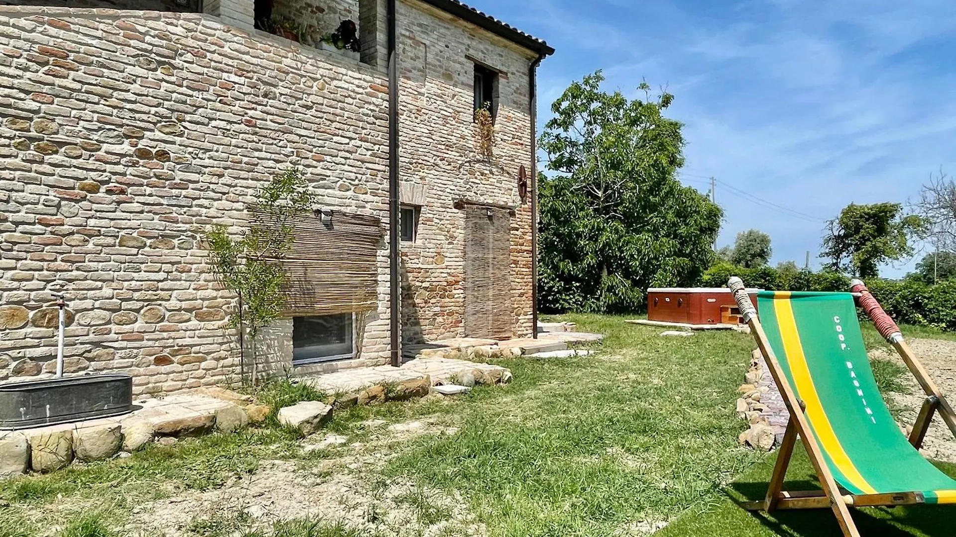 Casa vacanze Rustico Con Jacuzzi Privata Bbq E 3 Camere Montegridolfo