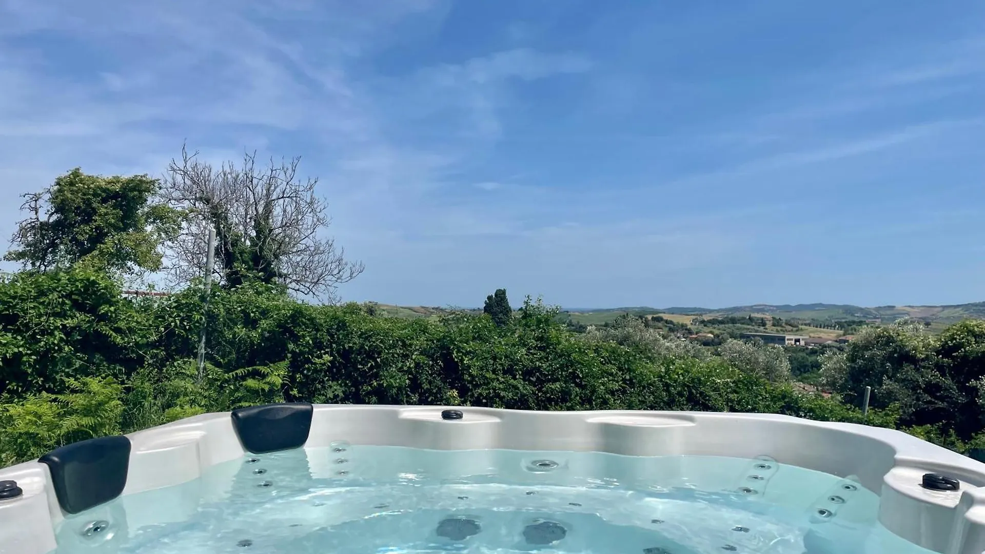 Rustico Con Jacuzzi Privata Bbq E 3 Camere Montegridolfo