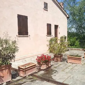 Casa vacanze House In, Montegridolfo